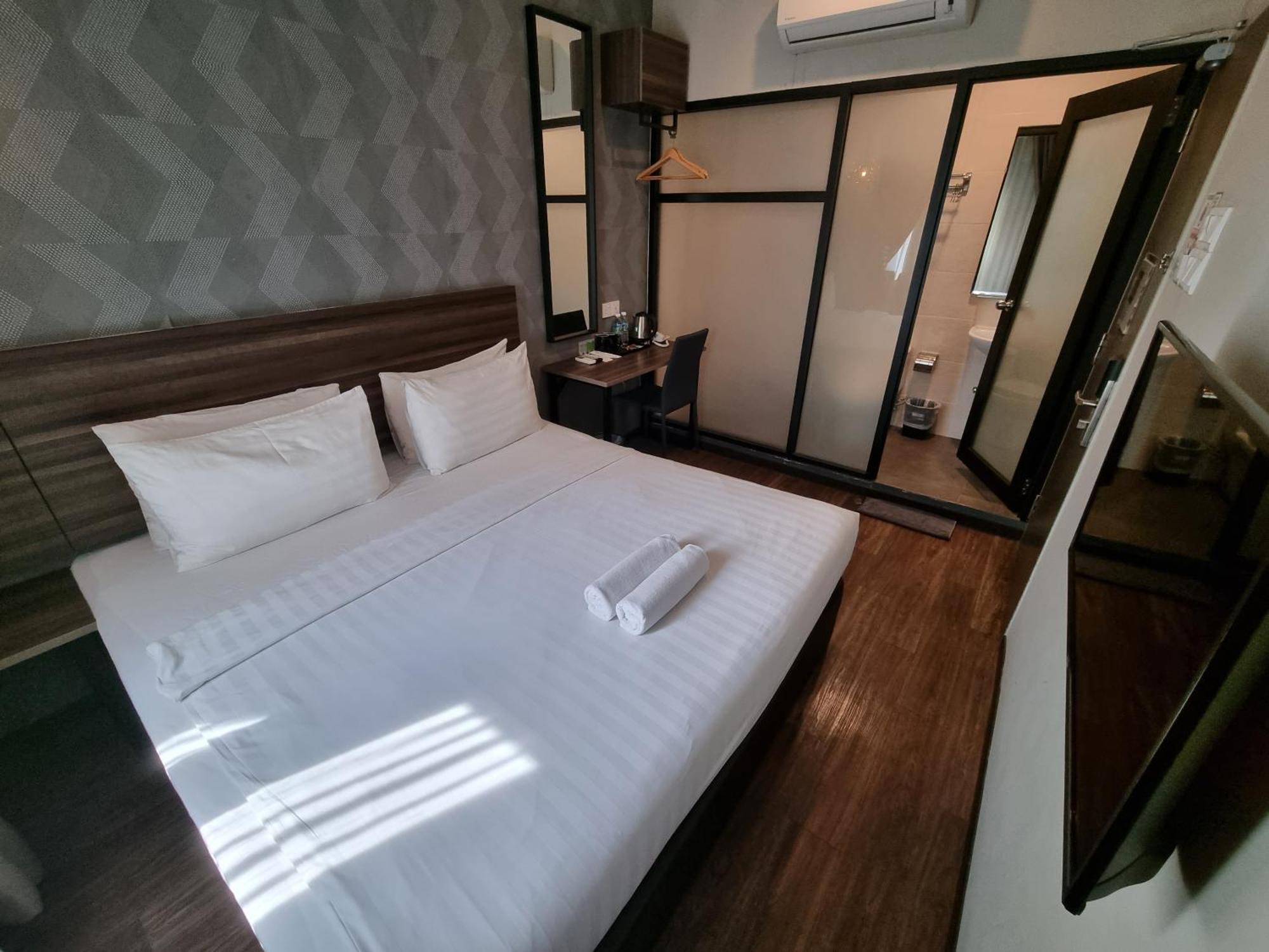 The Square Hotel Skudai Exterior photo